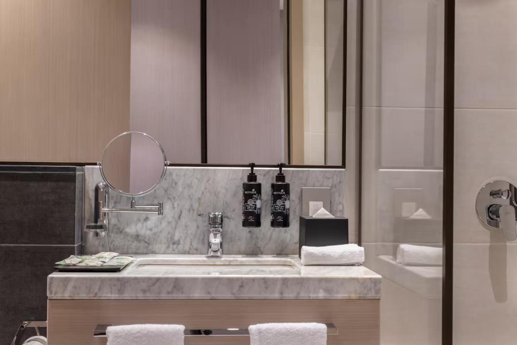 Ramada By Wyndham Riyadh King Fahd Road Eksteriør billede